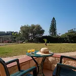 Golden Valentin Apartmanhotel Herszonisszosz