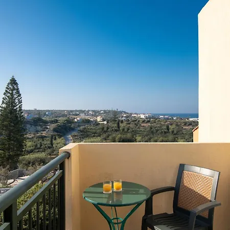 Aparthotel Golden Valentin 3*