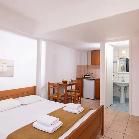 Golden Valentin Aparthotel 3*