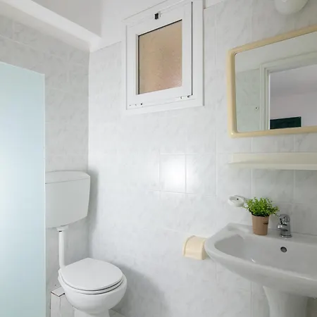 Aparthotel Golden Valentin 3*
