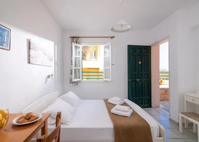 Golden Valentin Aparthotel 3*