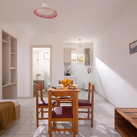 Golden Valentin Aparthotel 3*